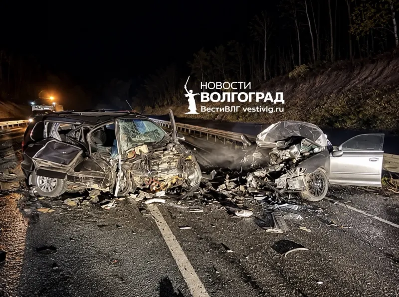 Последствия ДТП на трассе Сызрань — Саратов — Волгоград