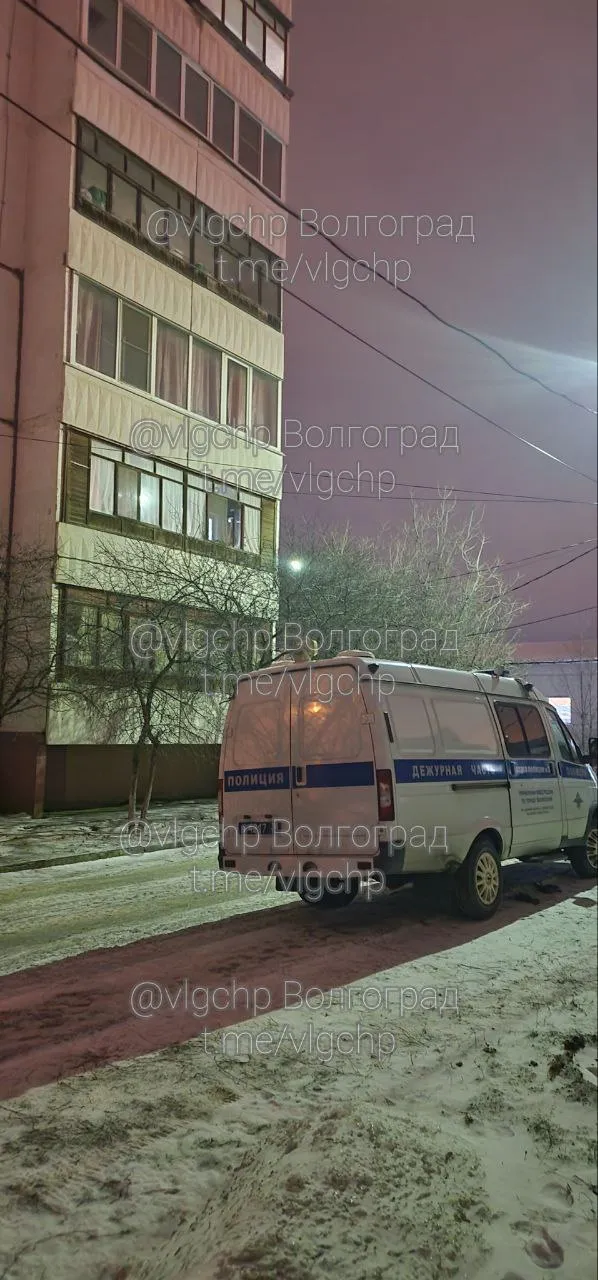 ЧП в Волжском: Женщина упала с 9 этажа