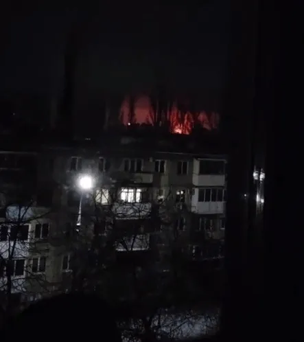 В небе над Энгельсом прозвучали взрывы - Саратовская область