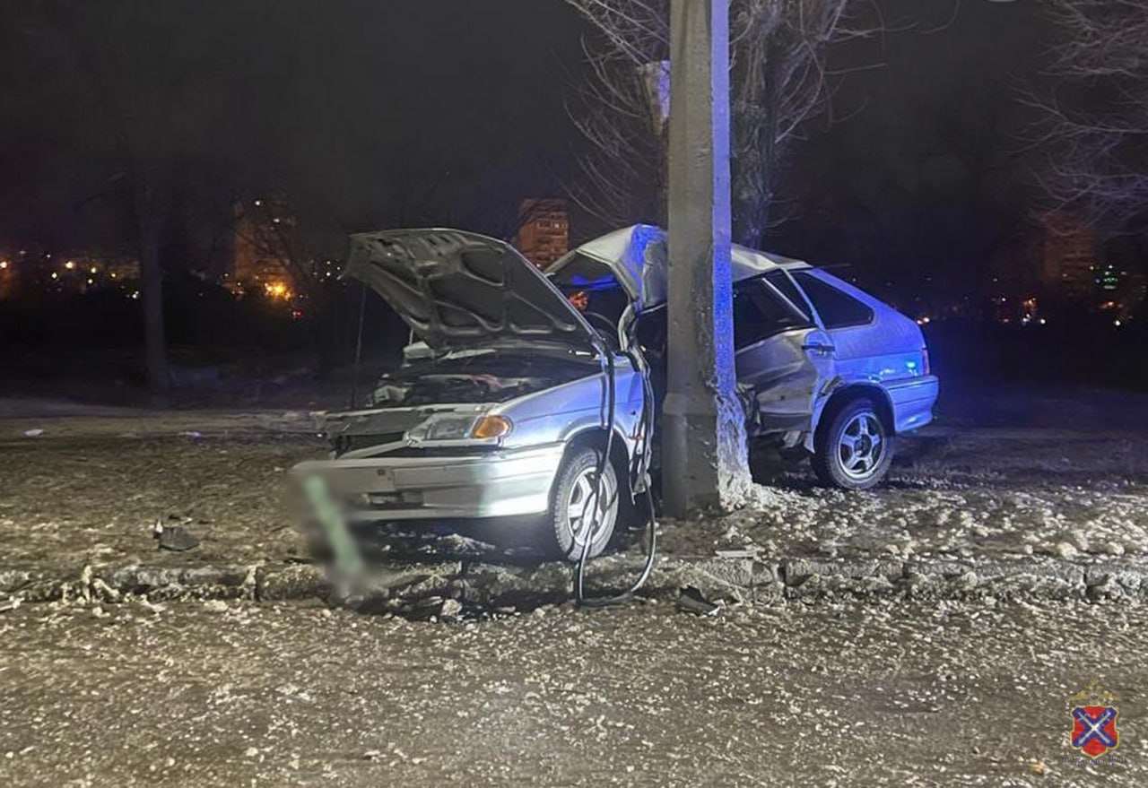 Авария в Красноармейском районе: водитель «ВАЗ-2114» врезался в опору ЛЭП