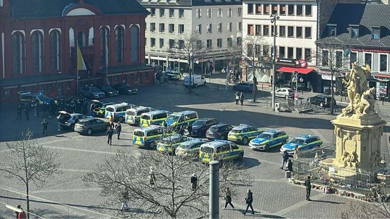 В центре Мангейма автомобиль въехал в толпу – есть жертвы и пострадавшие