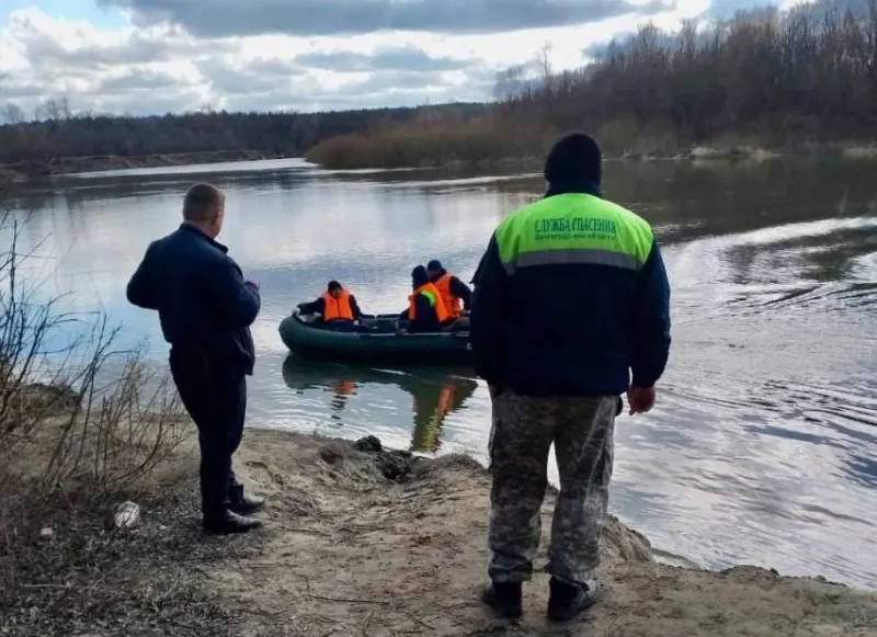 В хуторе Петровский Волгоградской области продолжаются поиски пропавшего рыбака