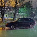 Во Волжском водитель сбил женщину, переходившую дорогу в неположенном месте