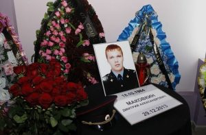 Герой Волгограда: полицейский ценой жизни остановил террористку на вокзале