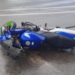 На улице Ленина в Волжском столкнулись «Рено Логан» и мотоцикл «Хонда» — пострадал байкер