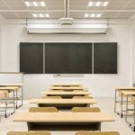 Ребёнка оставили без ёлки из-за 250 рублей: скандал в школе продолжается