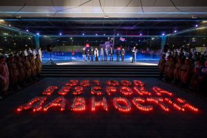 В Волгограде зажгли 1500 свечей в память о жертвах геноцида времён Сталинграда