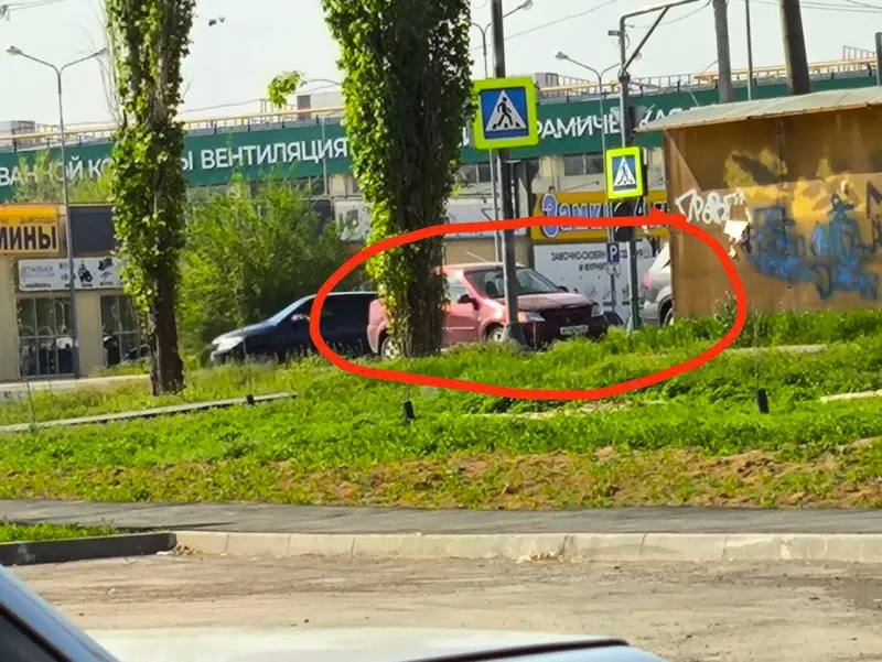 В Волжском сломался светофор на проспекте Ленина — произошло ДТП