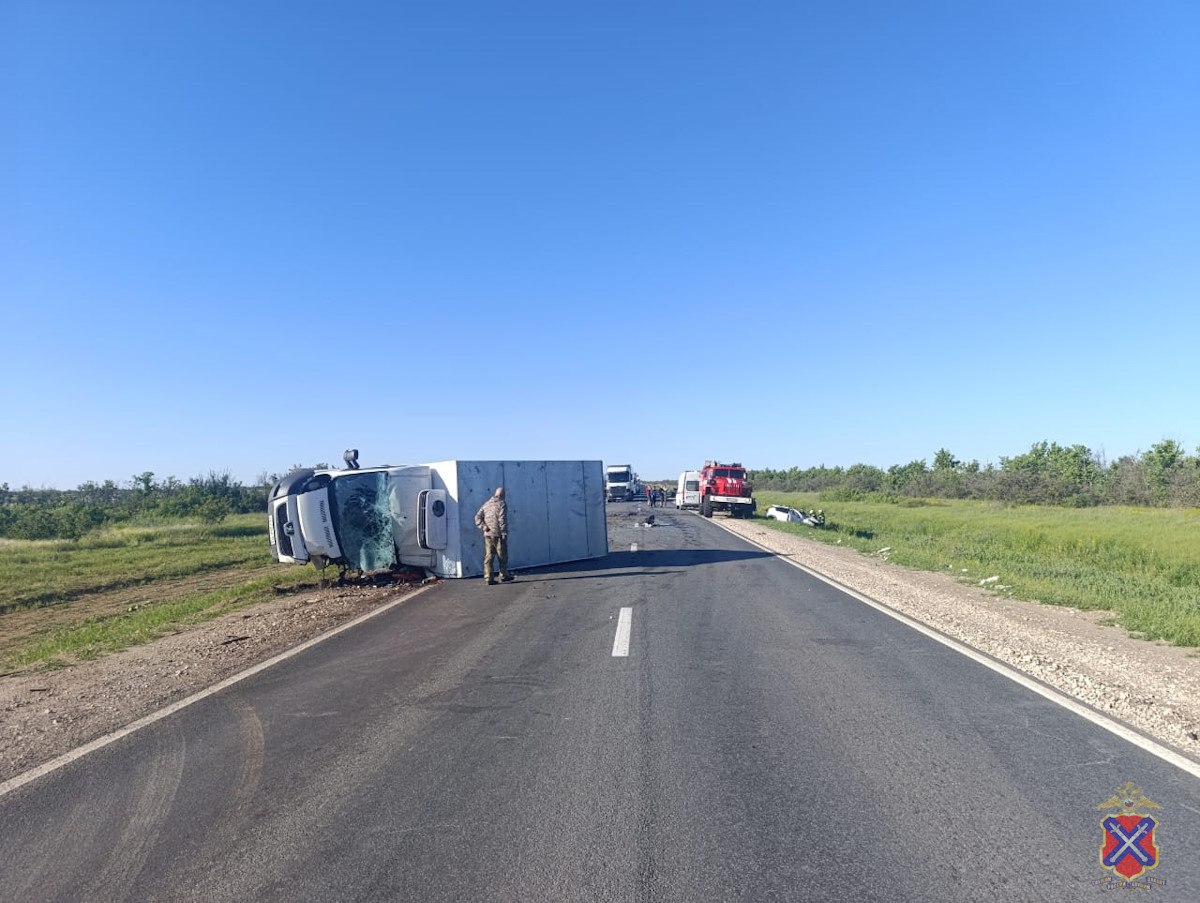На трассе под Дубовкой в ДТП пострадали пятеро, включая троих детей