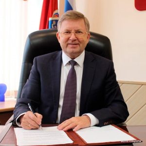 В голове скульптуры «Родина-мать зовёт!» скончался ректор московской академии физической культуры