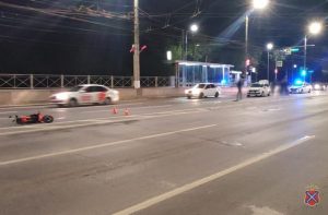 В Волгограде электросамокатчик пострадал в ДТП с «Ладой» на проспекте Ленина