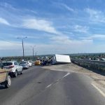 На Третьей продольной в Волгограде Mercedes столкнулся с «Газелью»: пострадал водитель