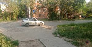 Ребёнок попал под колёса ВАЗа на улице Таращанцев в Волгограде