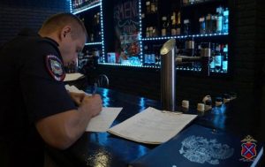 Бар «Крепость» под прицелом: изъяли пиво без маркировки и со сроком