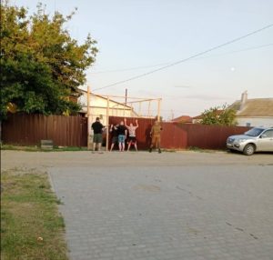 Контрактника с оружием ищут в Камышине — двое ранены