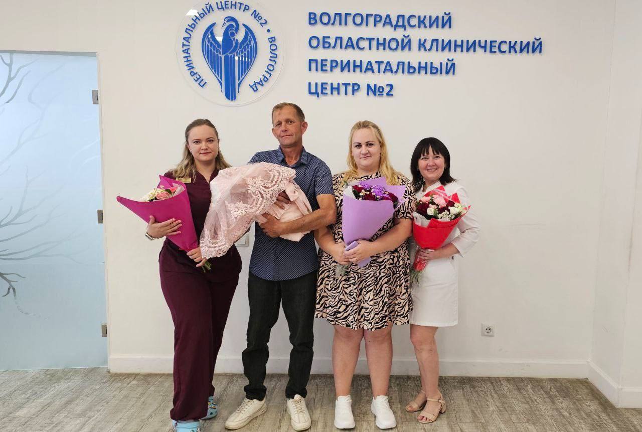 В Волгограде врачи выходили недоношенную девочку весом 720 граммов