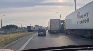На въезде в Волгоград остановят каждого: досмотр фур стал тотальным
