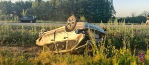Авария под Жирновском: легковушка перевернулась, водитель в больнице