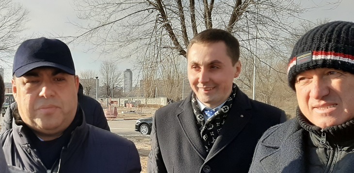 Обидевшийся депутат в шарфе за 60 тысяч обратился СК: кто такой Алексей Логинов