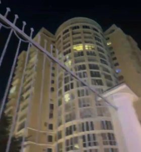 Пожар в высотке на Пархоменко: горит квартира на 19 этаже ЖК напротив «Динамо»