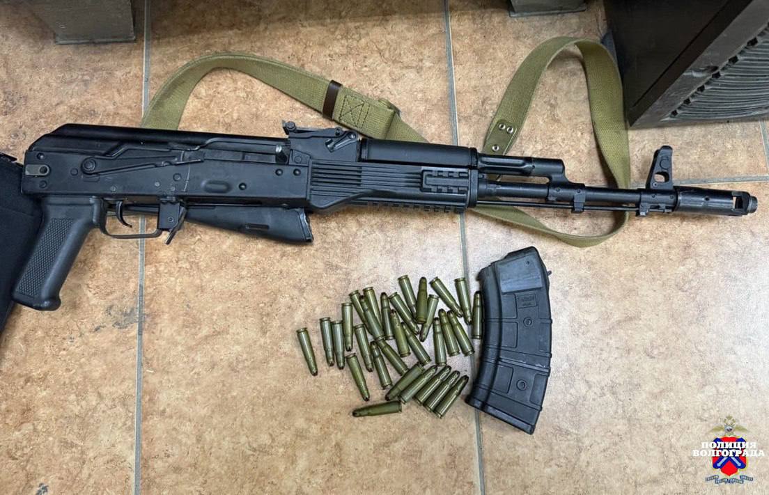 Задержан волгоградец за стрельбу из охолощенного автомата на берегу Волги