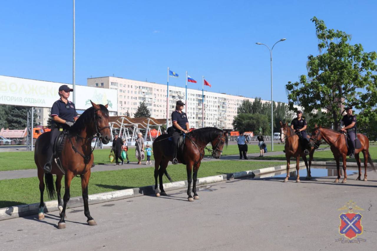 В Волжском полиция перешла на усиленный режим из-за празднования Дня города