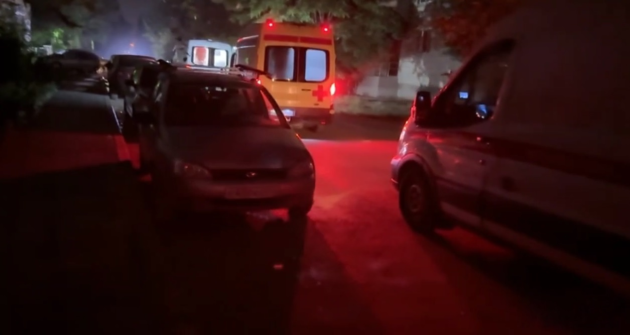 Пожар в Красноармейском районе: людей выносили на колясках