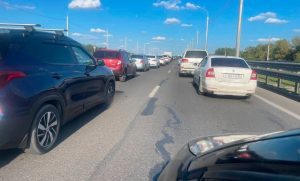 Сотни волгоградцев не успели на концерт Пелагеи из-за гигантских пробок в пойме