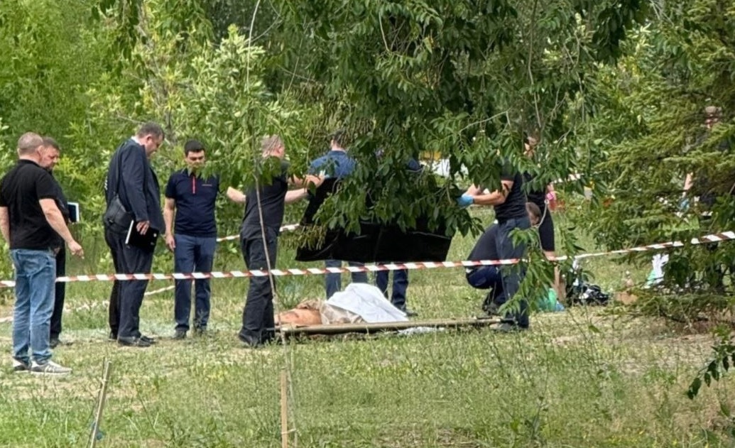 У памятника жертвам репрессий обнаружено тело — место оцеплено