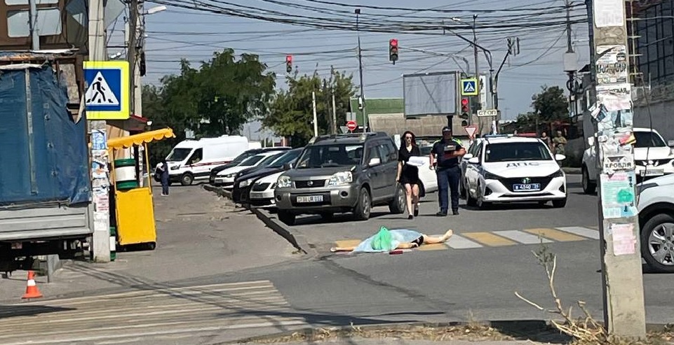 В Волгограде женщина погибла под колесами ГАЗели на пешеходном переходе