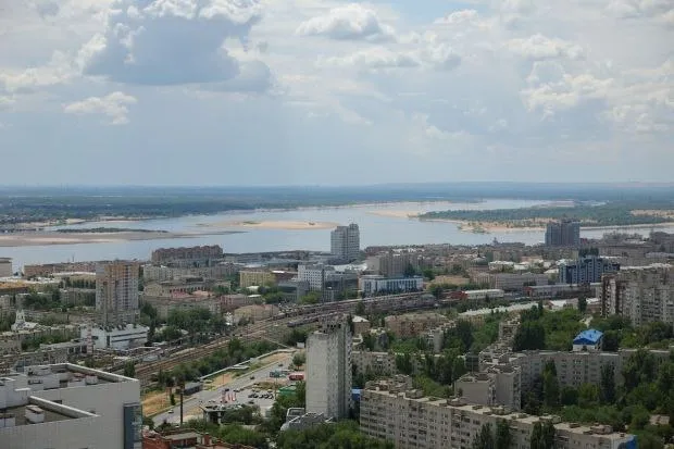 Падение обломков БПЛА на жилой дом в Волгограде: эвакуация завершена
