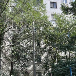 В Волгограде горит квартира на улице Ткачева