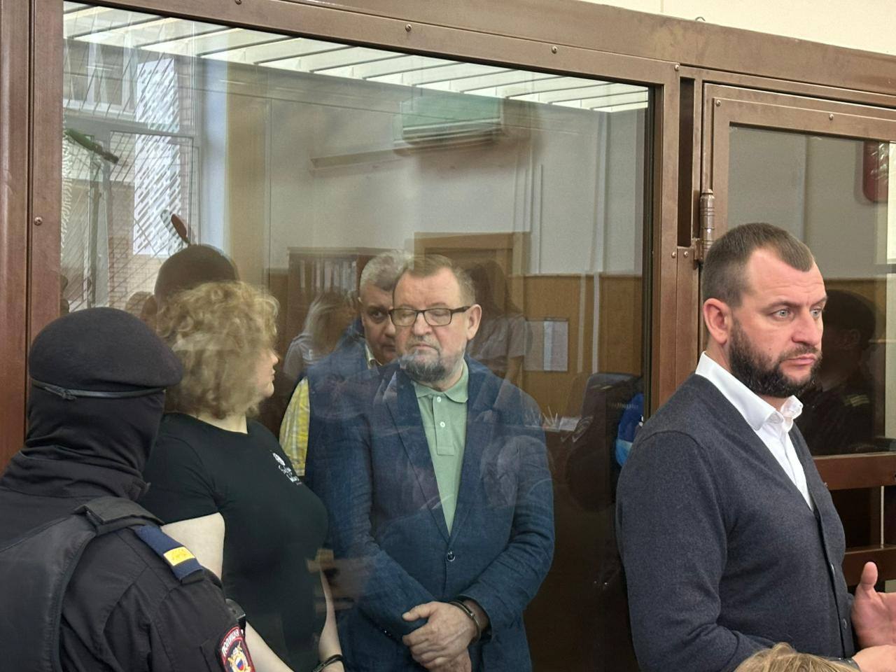 Трёх генералов МВД осудили за коррупцию: у них изъяли часы Rolex и оружие Третьего рейха