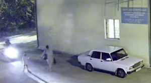 В Ангарском поселке произошло серьезное ЧП: двое подростков на скутере на большой скорости сбили маленького ребенка