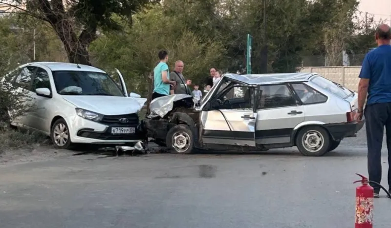Во Волжском на спуске к СНТ «Энергетик» произошло серьёзное ДТП