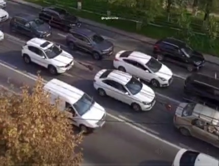 В Волгограде ДТП парализовало движение на Невской улице
