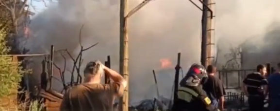 В Волгограде на Ангарском сгорел дом: жертв нет
