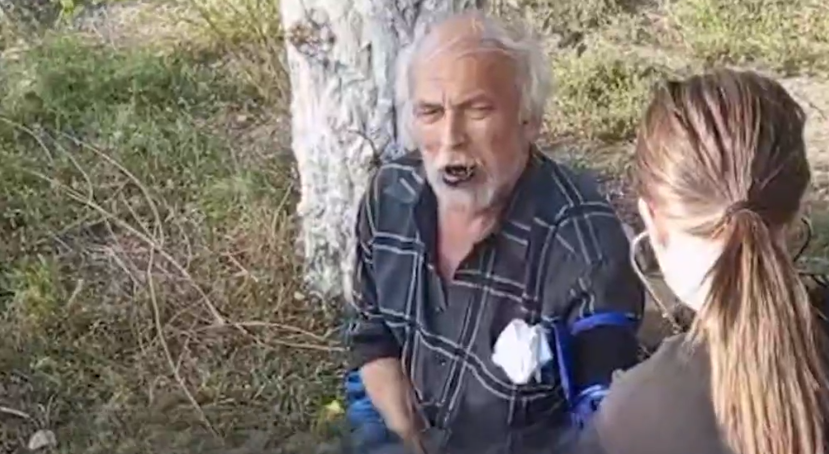 В Волгограде прохожие спасли пенсионера, которому внезапно стало плохо на улице