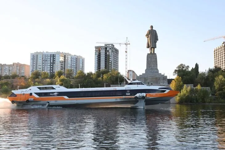 В Волгограде заметили легендарный «Метеор» на подводных крыльях