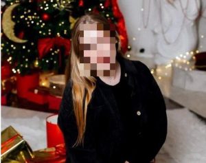 Тело молодой девушки обнаружили в подъезде девятиэтажки в Городище