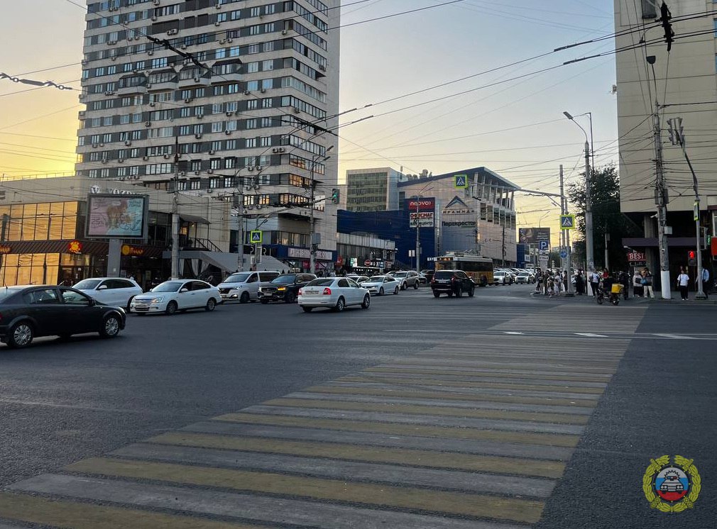 В центре Волгограда изменили работу светофоров для повышения безопасности