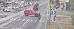 В Советском районе Волгограда утром  столкнулись «Джип» и мопед «Альфа»