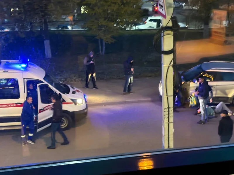Авария у пиццерии в Волгограде: пострадала женщина, ребенок не задет