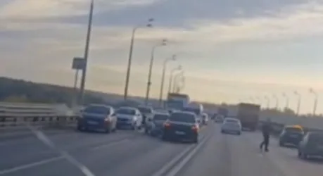 На Танцующем мосту снова произошло ДТП