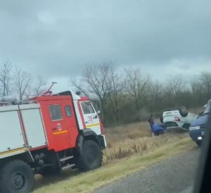 ДТП под Иловлей: легковая машина перевернулась после аварии с «Газелью»