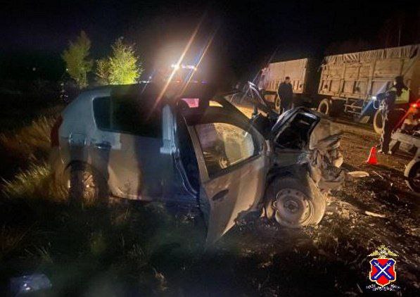 На трассе под Жирновском лоб в лоб столкнулись два авто — погибли оба водителя и пассажиры