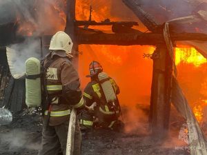 СКР проверяет обстоятельства гибели женщины в пожаре в Серафимовиче
