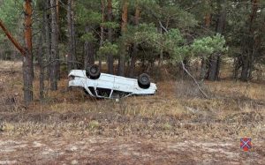 Пьяный водитель перевернулся на трассе под Жирновском