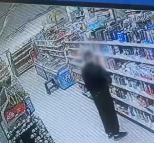 В Волгограде задержали подростков, ограбивших сетевой магазин