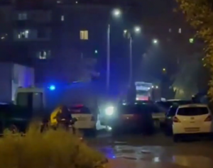 В Волжском на улице Ленина собрались пожарные расчёты